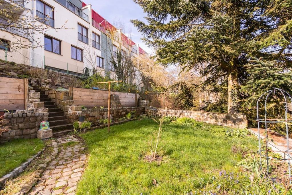 Apartman Vishegrad Apartamento Karlovy Vary Exterior foto
