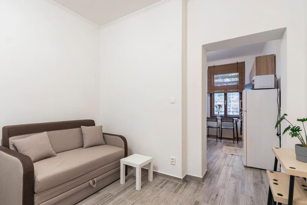 Apartman Vishegrad Apartamento Karlovy Vary Exterior foto